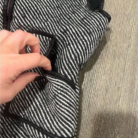 Peach Love California Quilted Vest Full Zip High Neck Pockets Black White Small - Picture 3 of 7